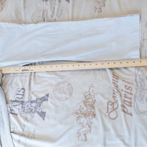 Old Navy Off White Blue Railroad Vertical Stripe Wide Leg High Rise Jeans 2 - Picture 9 of 9